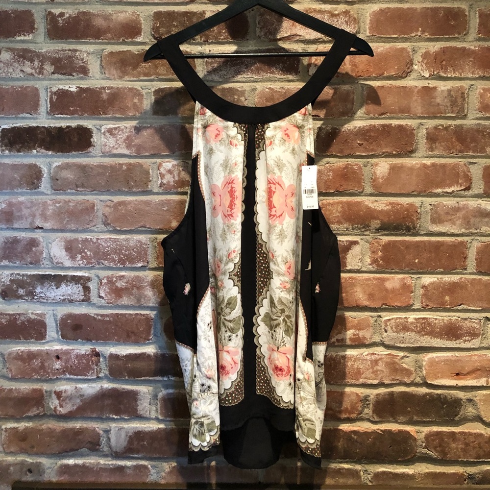 NWT. Black Floral Sleeveless Blouse w Tie Back